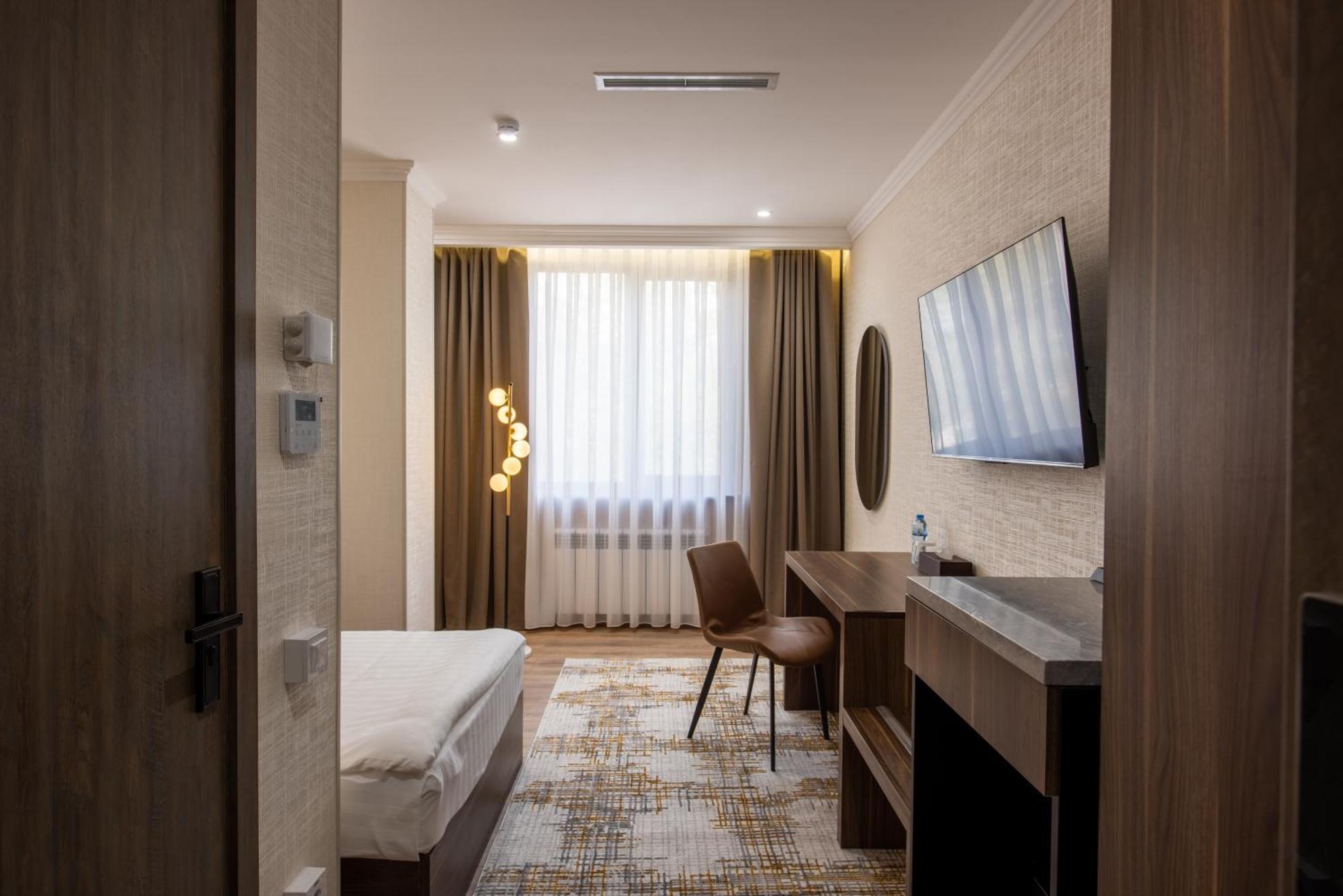 Silk Road Premium Hotel Tashkent Bagian luar foto