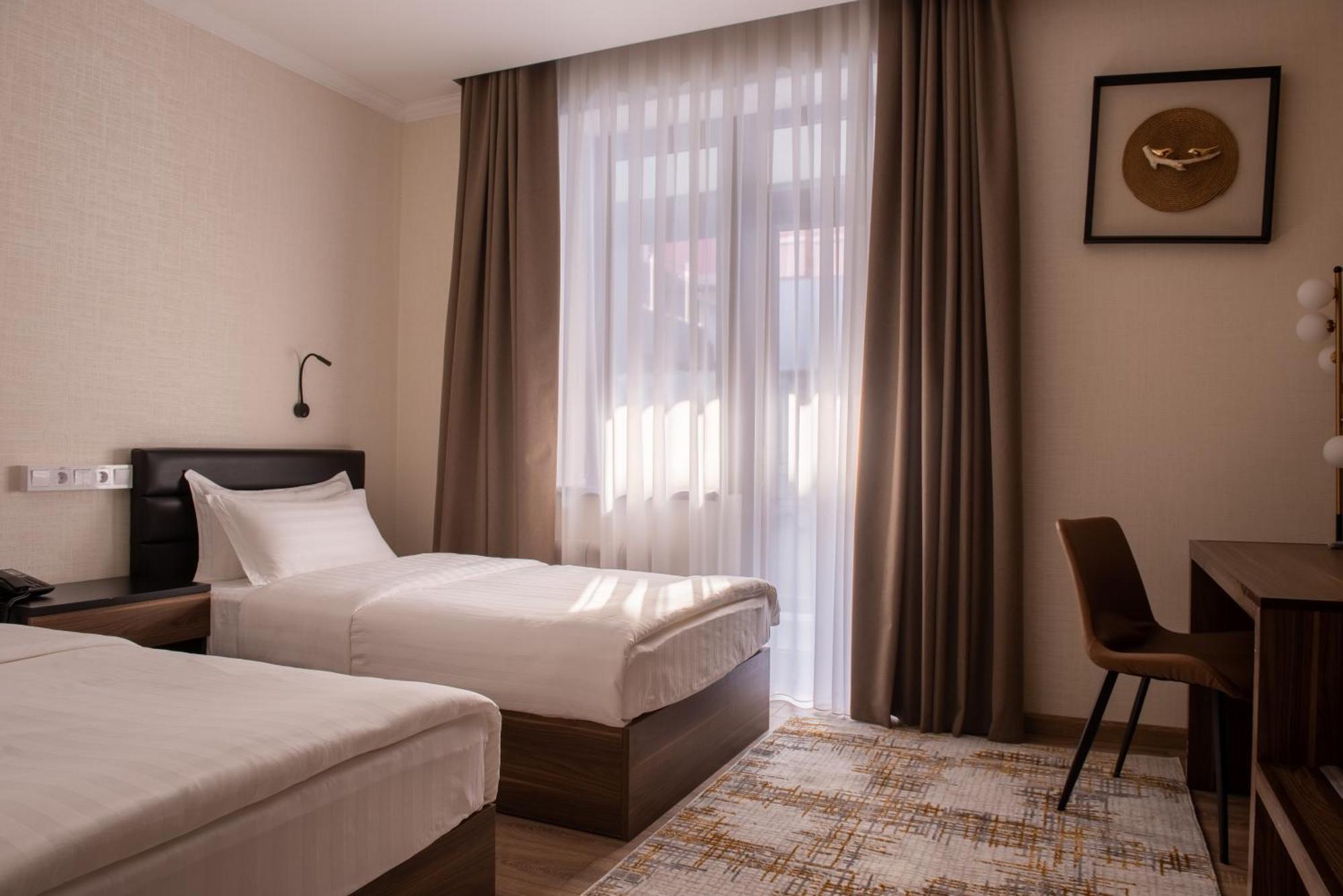 Silk Road Premium Hotel Tashkent Bagian luar foto