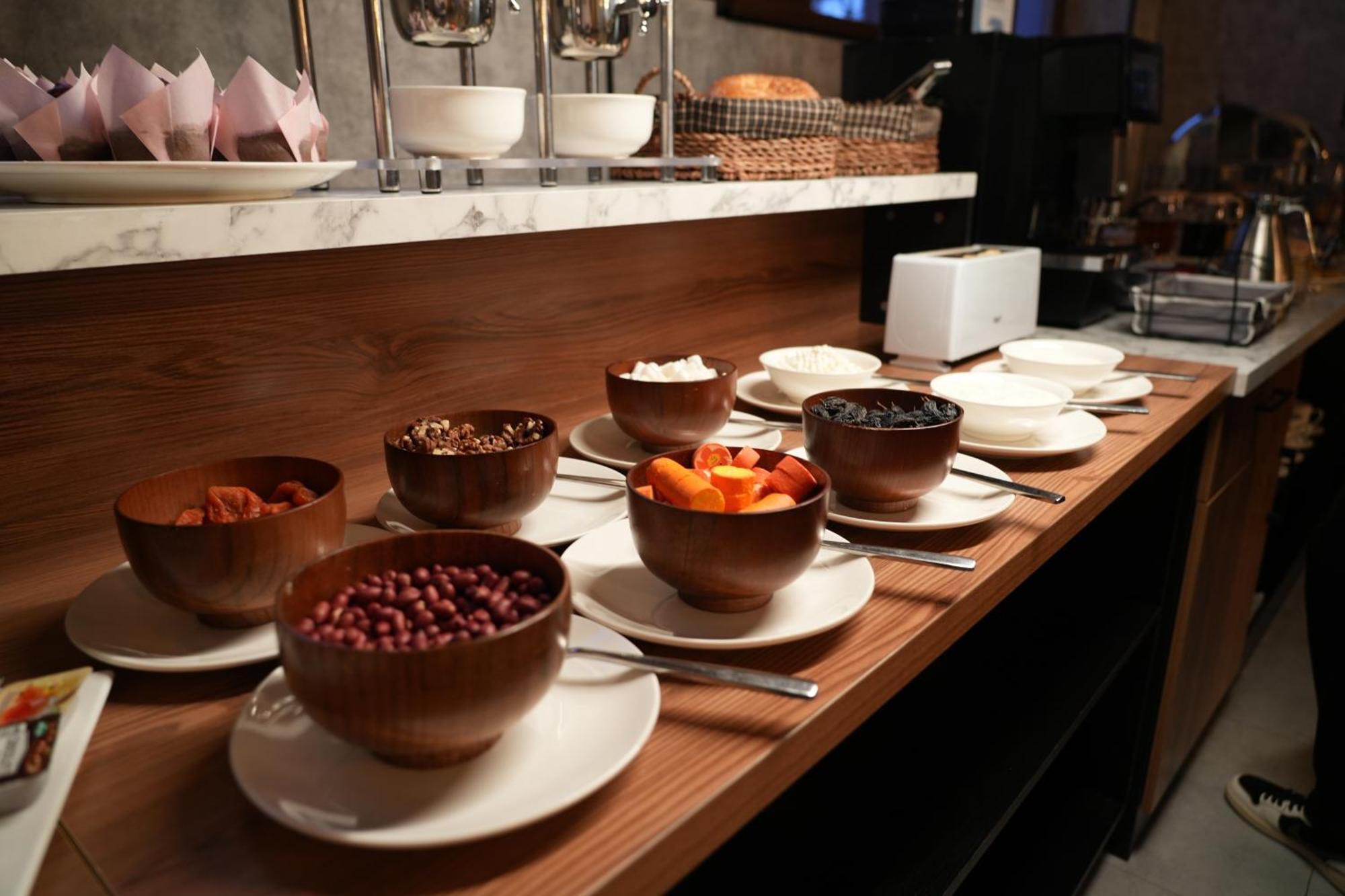 Silk Road Premium Hotel Tashkent Bagian luar foto